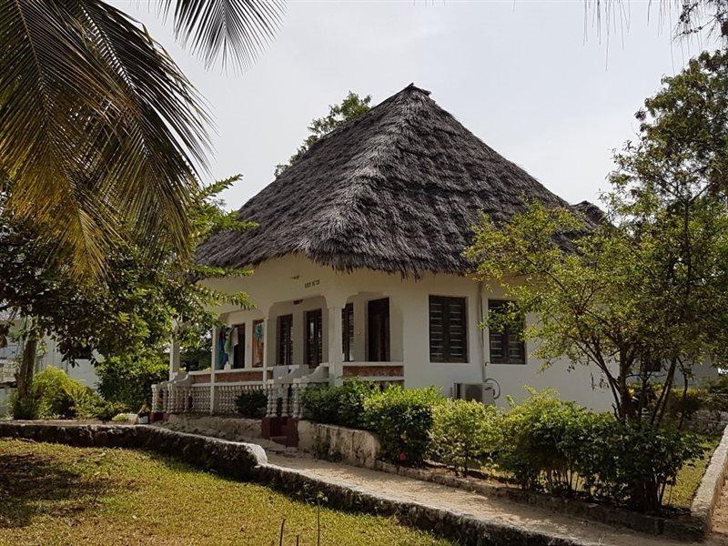The Nungwi Inn Hotel Екстериор снимка
